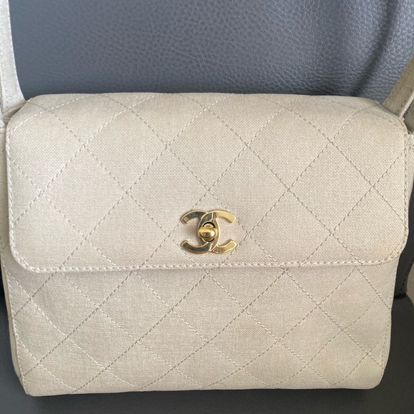 Chanel vintage quilted beige linen top handle kelly flap - Picture 3 of 11